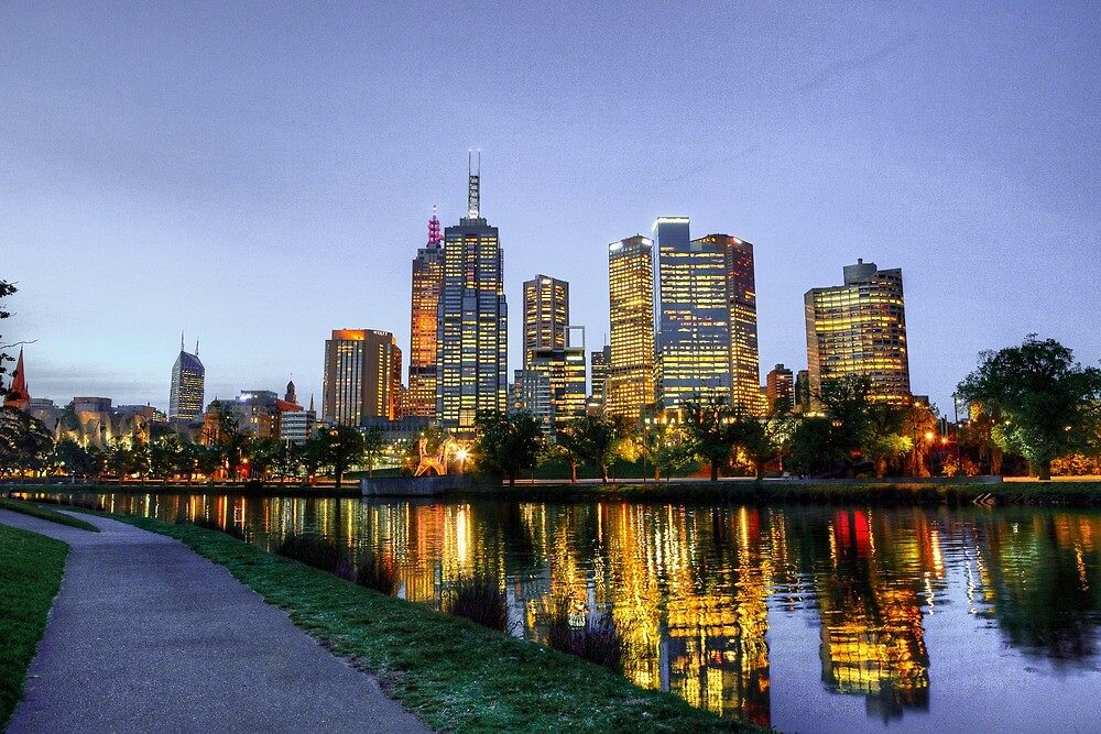 View across the Yarra River towards the Melbourne city skyline